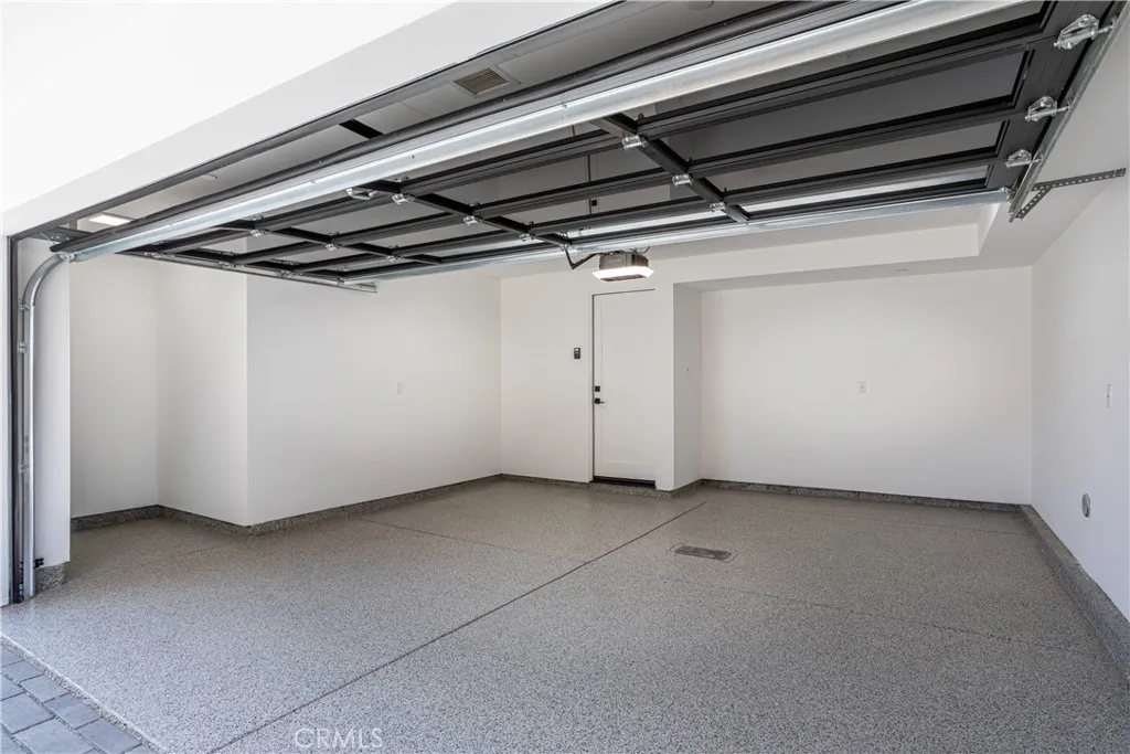 1567 Hi Point St, Los Angeles, California 90035 home-pic-15